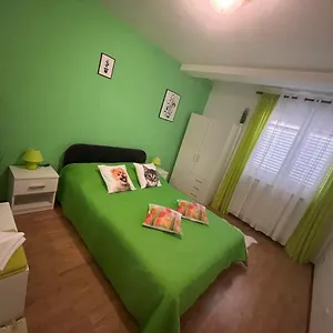 https://apartman-bajo.in-istria.net